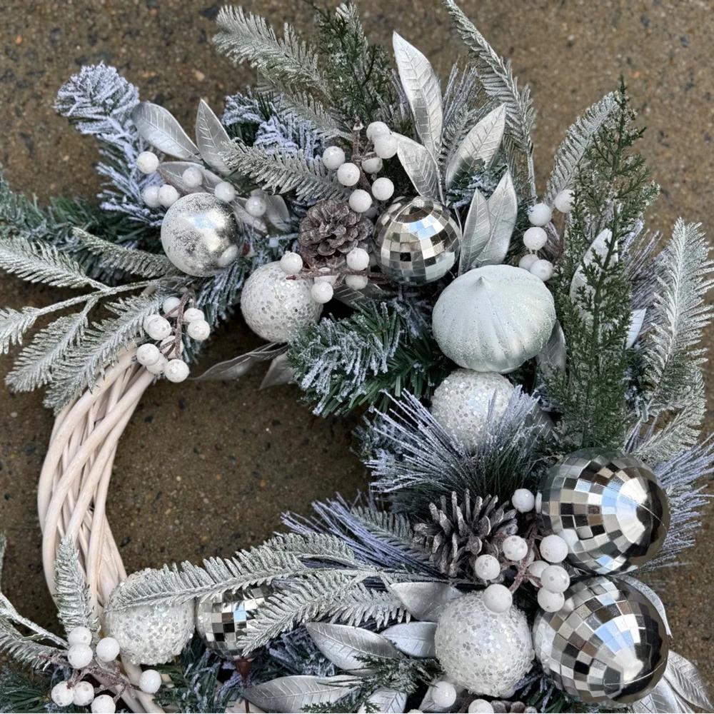 White & Silver Holiday Wreath